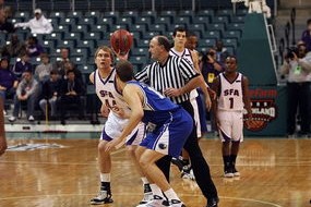 德甲比赛中的新兴战术流派，德甲潜力新星最佳阵容