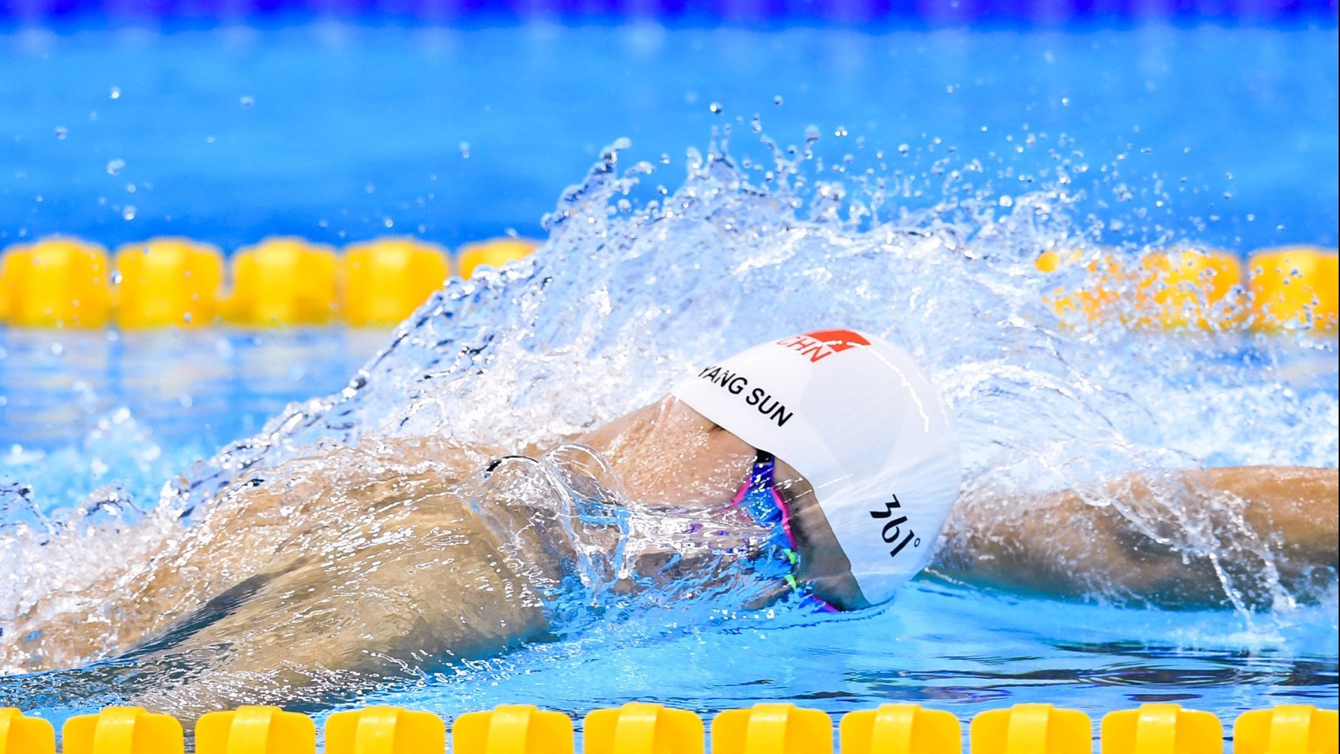 斯滕伯根全程保持强劲节奏，斯藤伯格