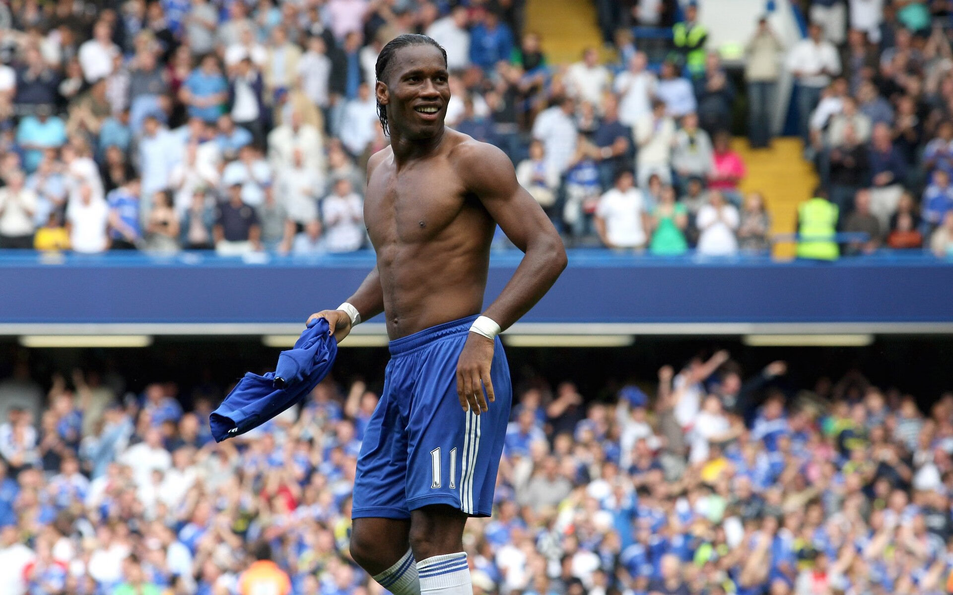 哈兰德的比赛数据在赛季中段继续刷新多项纪录，哈兰德2020数据